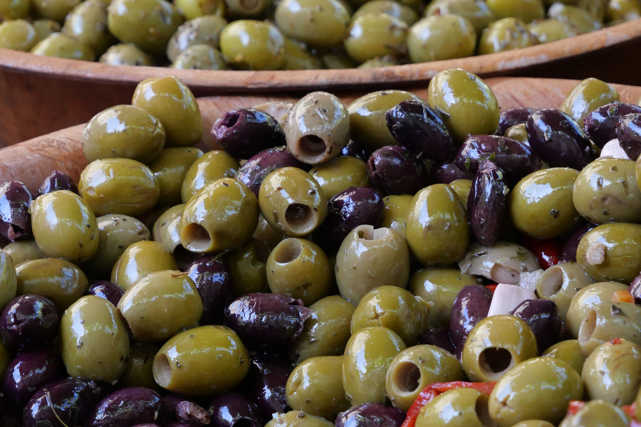 Olives marché Uzès - ©DPUPG