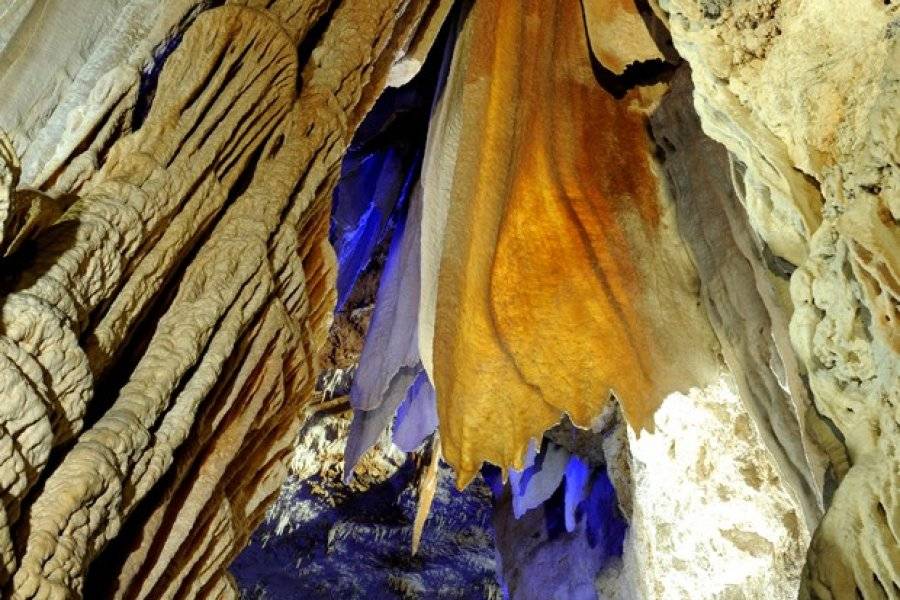 GROTTE DE LA SALAMANDRE Site naturel (avec horaires et-ou payant) Méjannes-Le-Clap photo n° 228049 - ©GROTTE DE LA SALAMANDRE