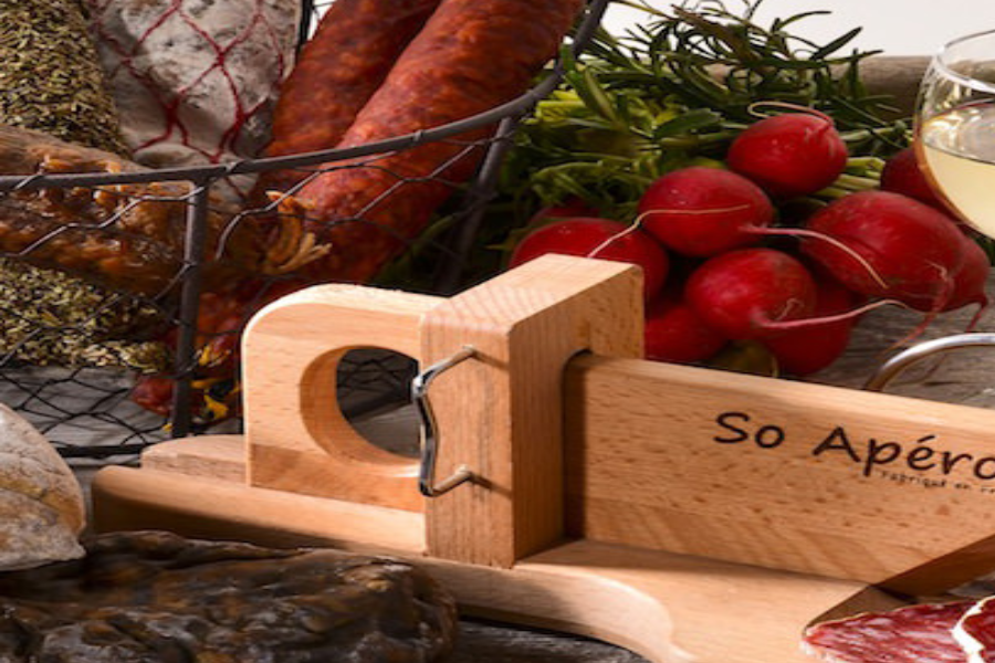Guillotine à saucisson en bois de hêtre fabrication française - ©Guillotine à saucisson en bois de hêtre fabrication française
