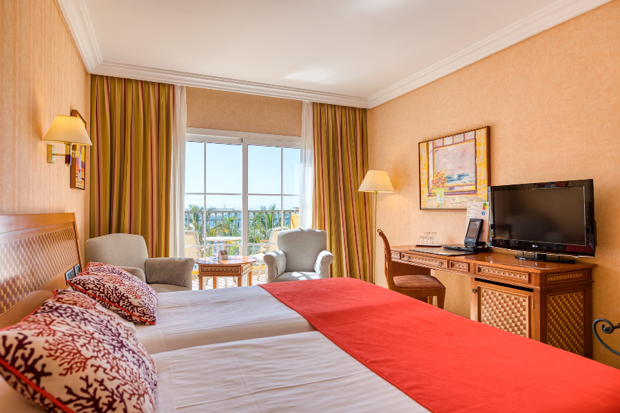 HOTEL CORDIAL MOGAN PLAYA