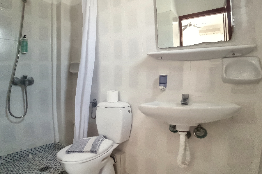 rooms bathroom - ©horizon resort