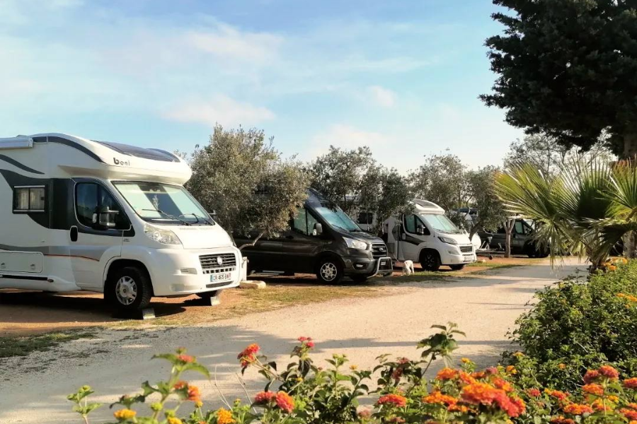 CAMPING LILYBEO VILLAGE