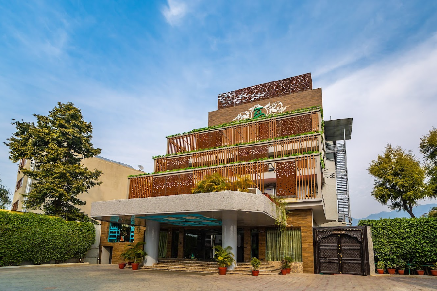 HOTEL GANGA KINARE