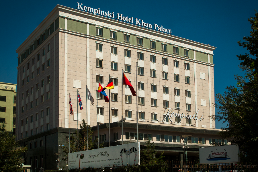 Kempinski Hotel Khan Palace facade during the day - ©KIULN
