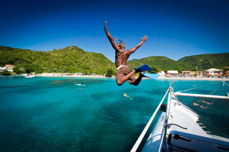 jump depuis le bateau - ©cata creole