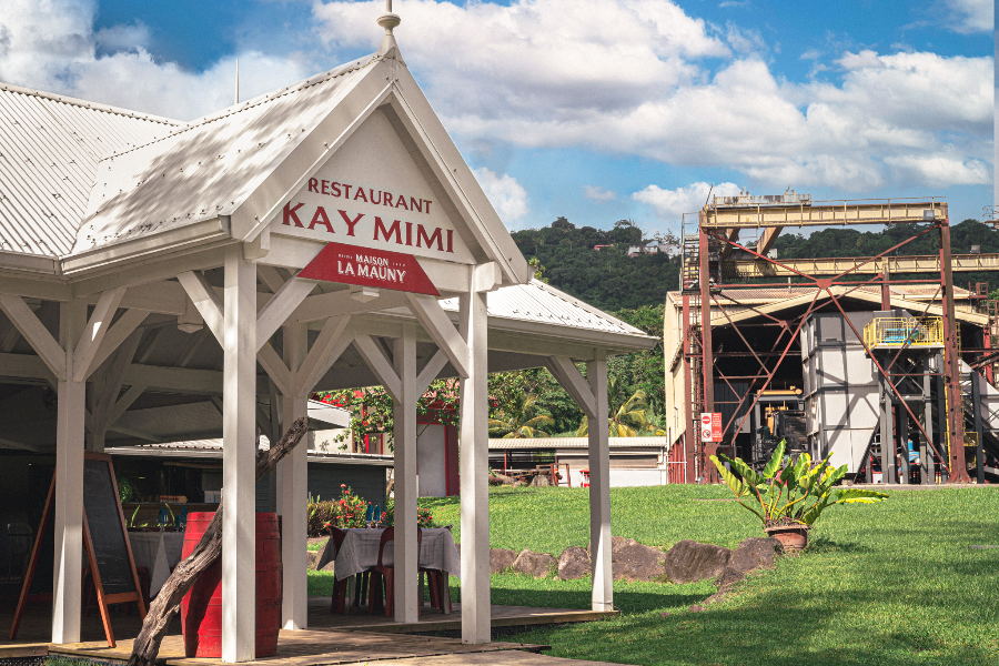 Restaurant Kay Mimi au pied de la distillerie Maison La Mauny - ©Groupe BBS