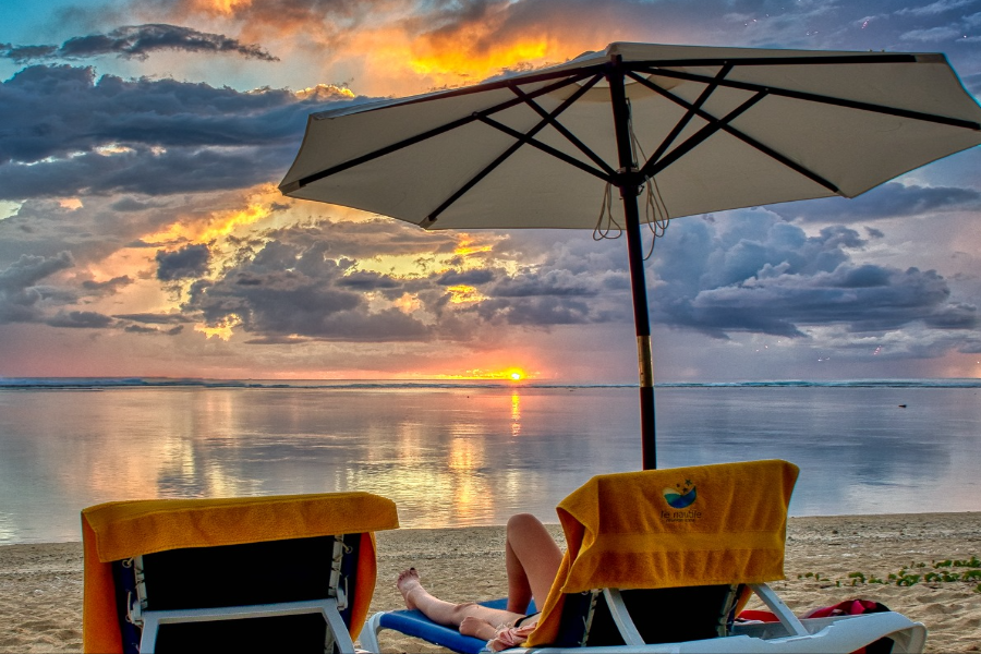 Sunset plage du Nautile