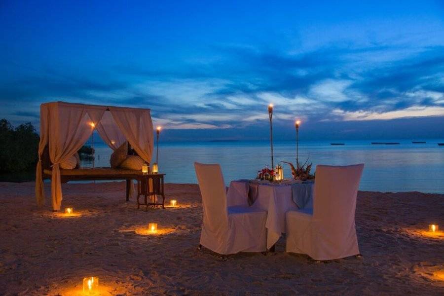 Romantic Dinner - ©SEA CLIFF RESORT & SPA