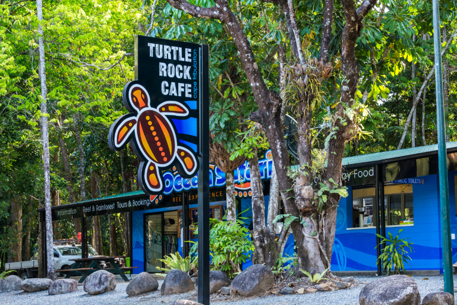 Turtle Rock Cafe - ©Ocean Safari