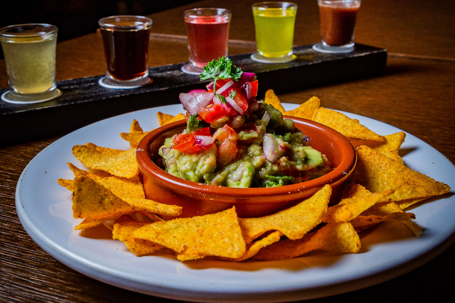 Cabana-Café-Nachos-guacamole-shooter-rhum-arrangé-sud-américain-latino-apéro-afterwork - ©Cabana