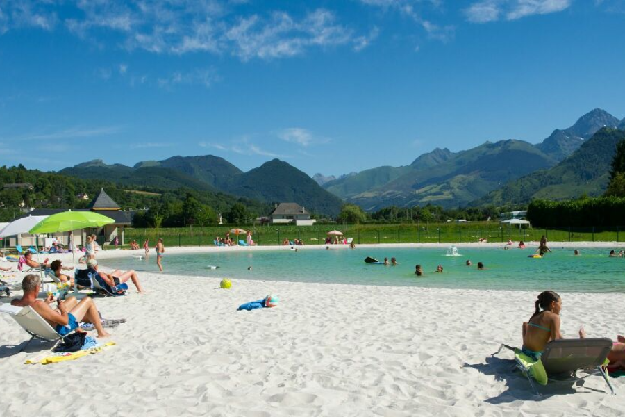 Le lagoon, plage à la montagne, au Camping Le Monlôo à Bagnères de Bigorre