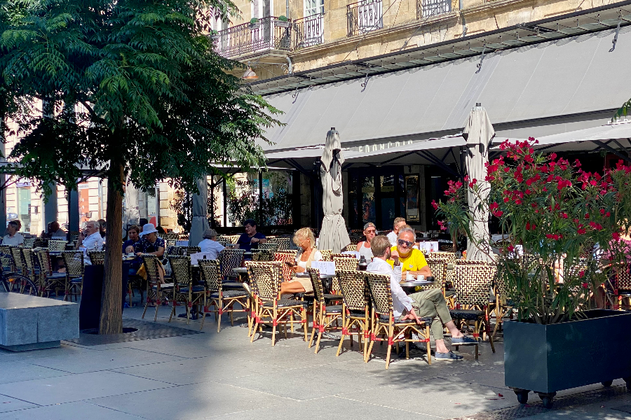 Terrasse ensoleillée