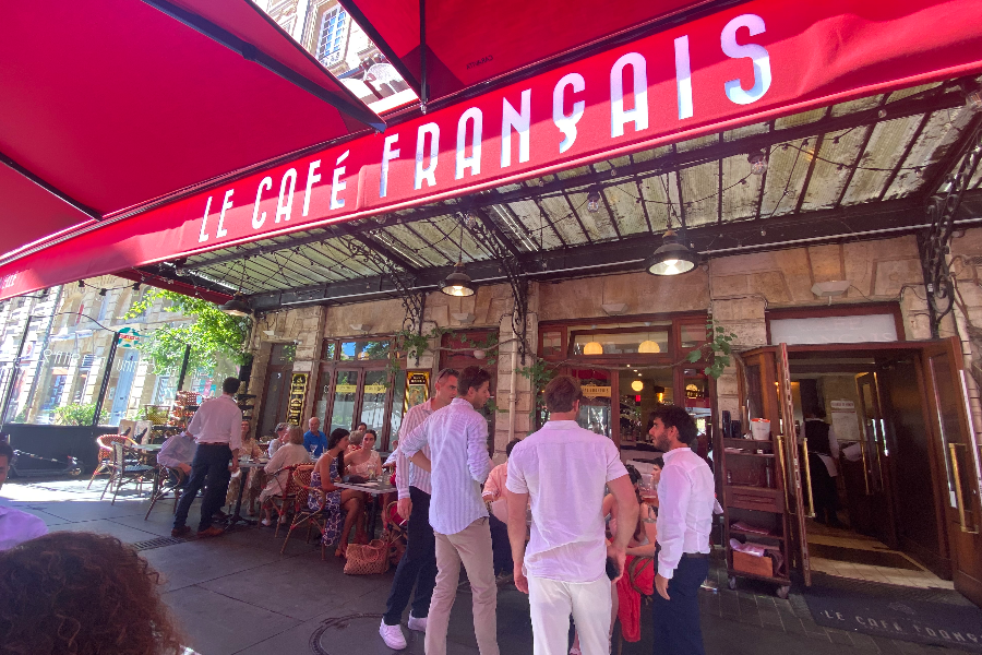 LE CAFÉ FRANÇAIS