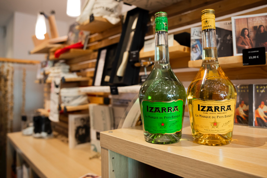 Izarra  spécialité basque chez Pierre Oteiza